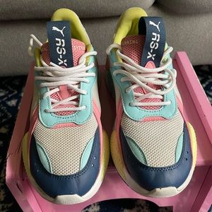 PUMA RS-X Core Jr Sneaker. Size 5C (big girl)